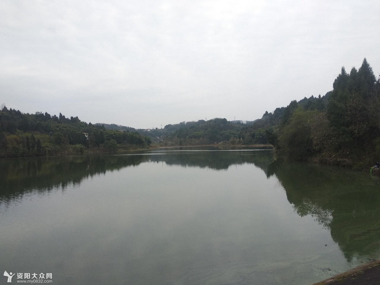 户外休闲滴水岩水库